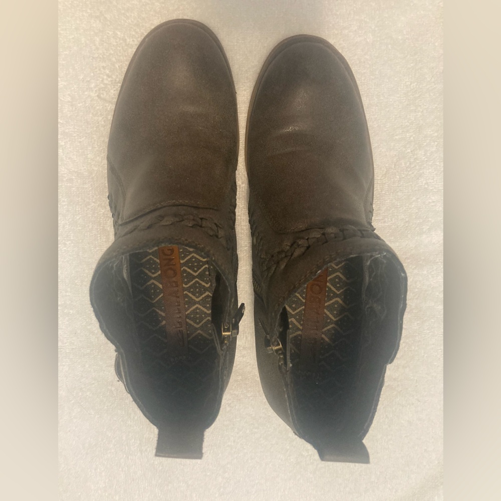 Billabong ankle boots